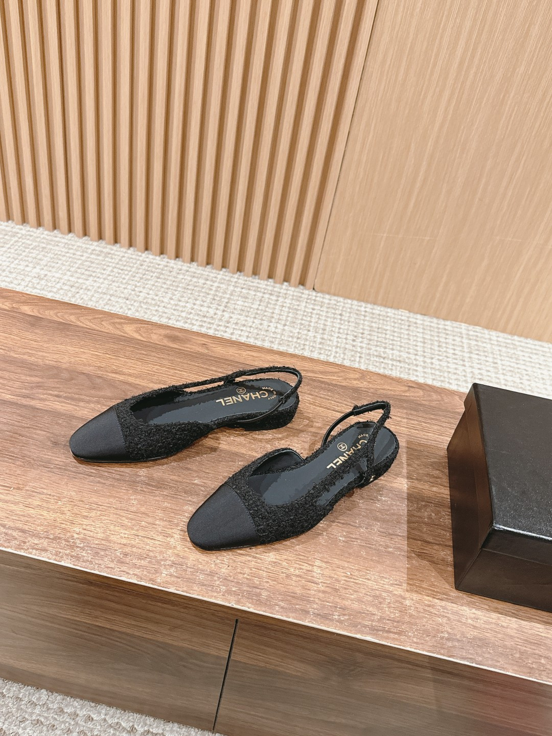 UA CHANEL SLINGBACKS FLAT