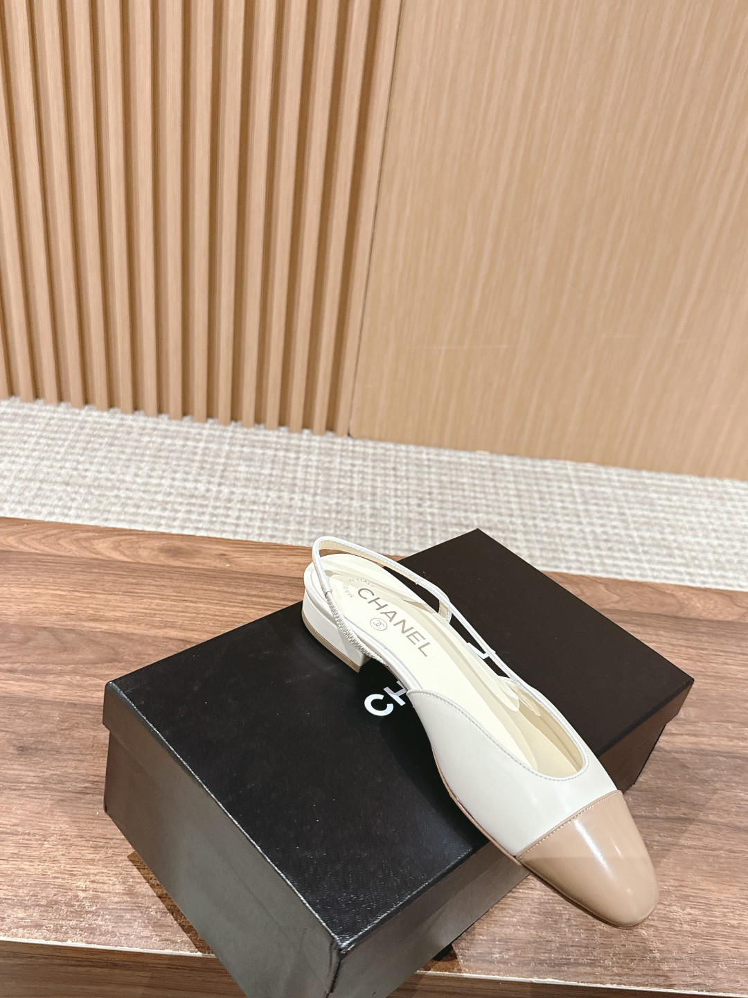 UA CHANEL SLINGBACKS FLAT