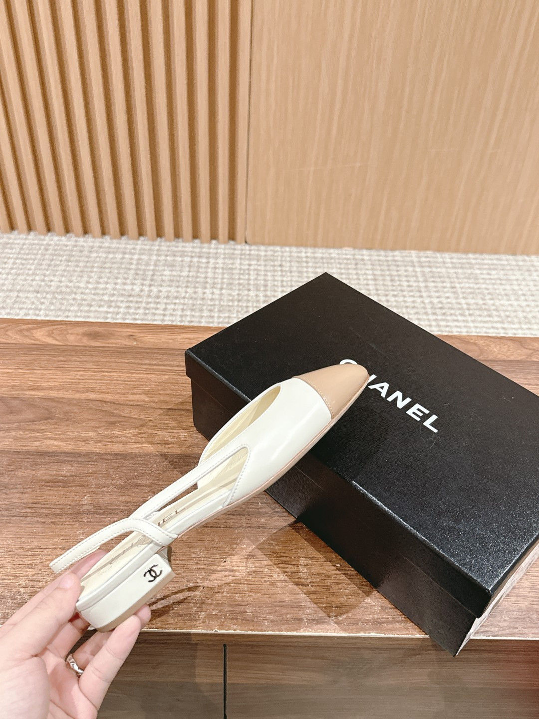 UA CHANEL SLINGBACKS FLAT