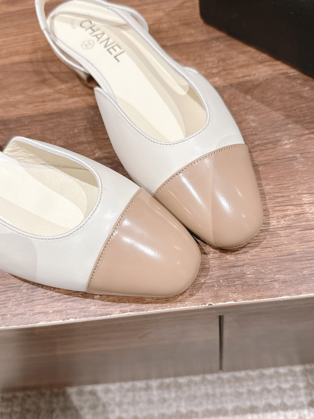 UA CHANEL SLINGBACKS FLAT