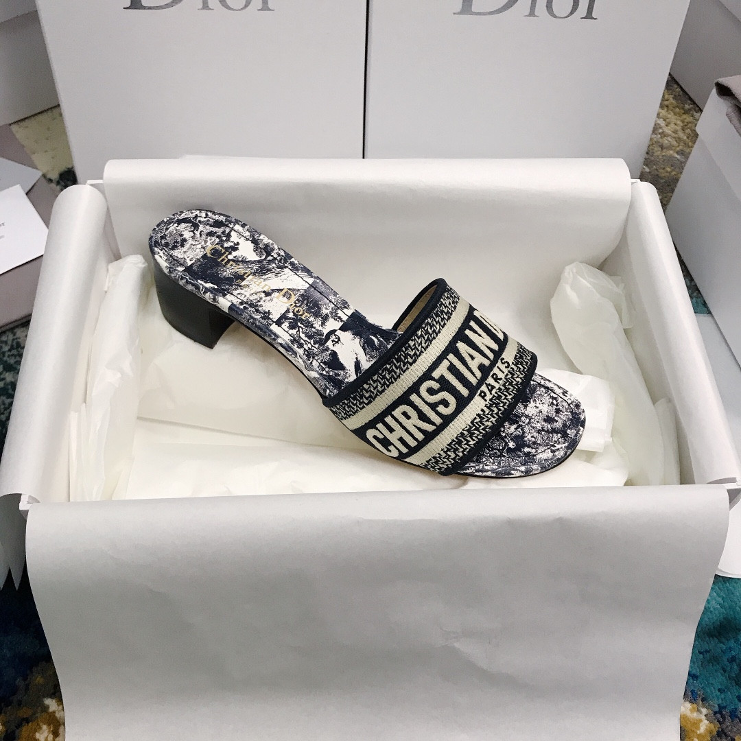 UA DIOR Dway Heeled Slide