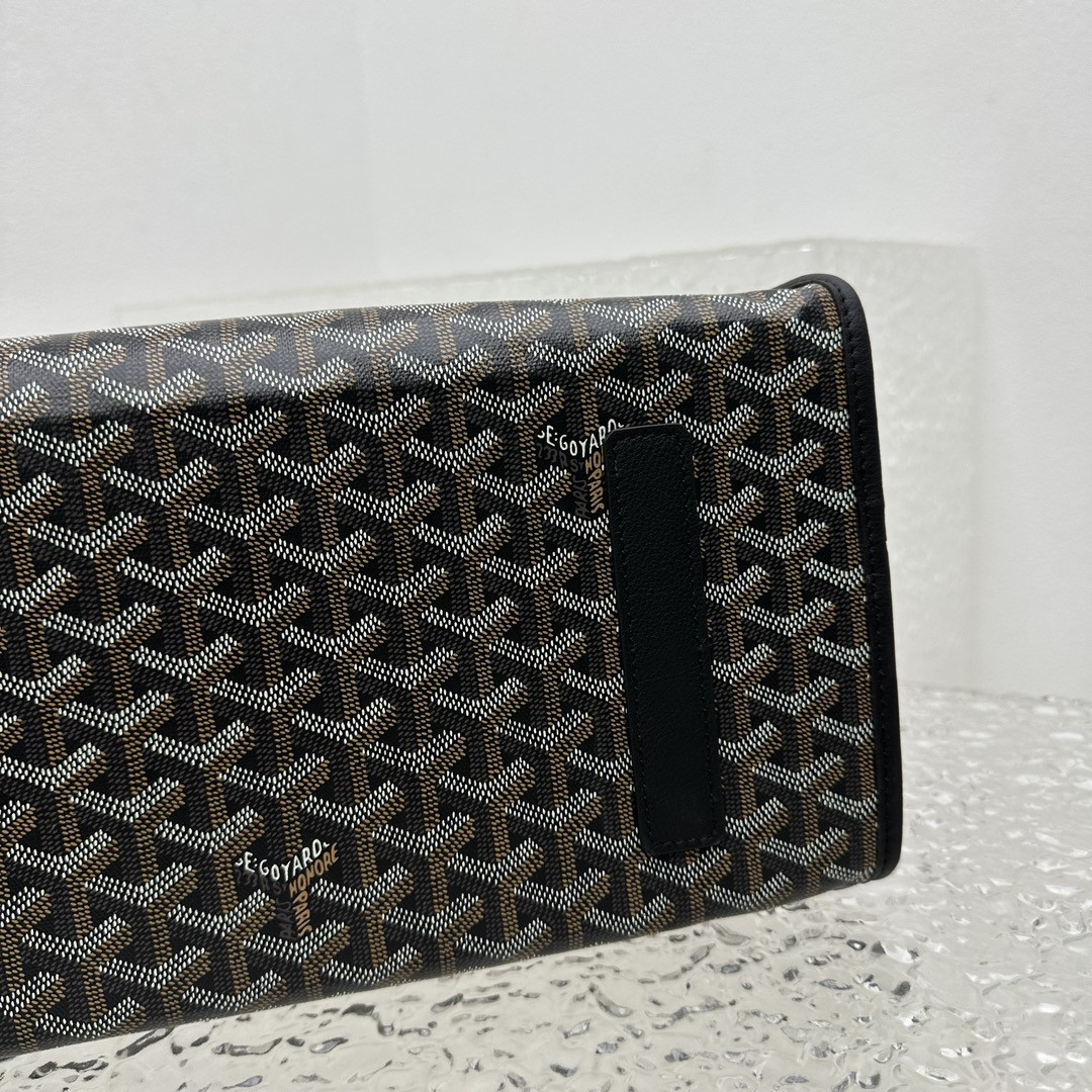 Goyard Saint Léger 37 cm x 15 cm x 34 cm