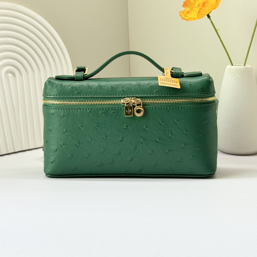 Loro Piana Extra Pocket L19 Ostrich-grained Leather 11 x 19 x 6.5 cm