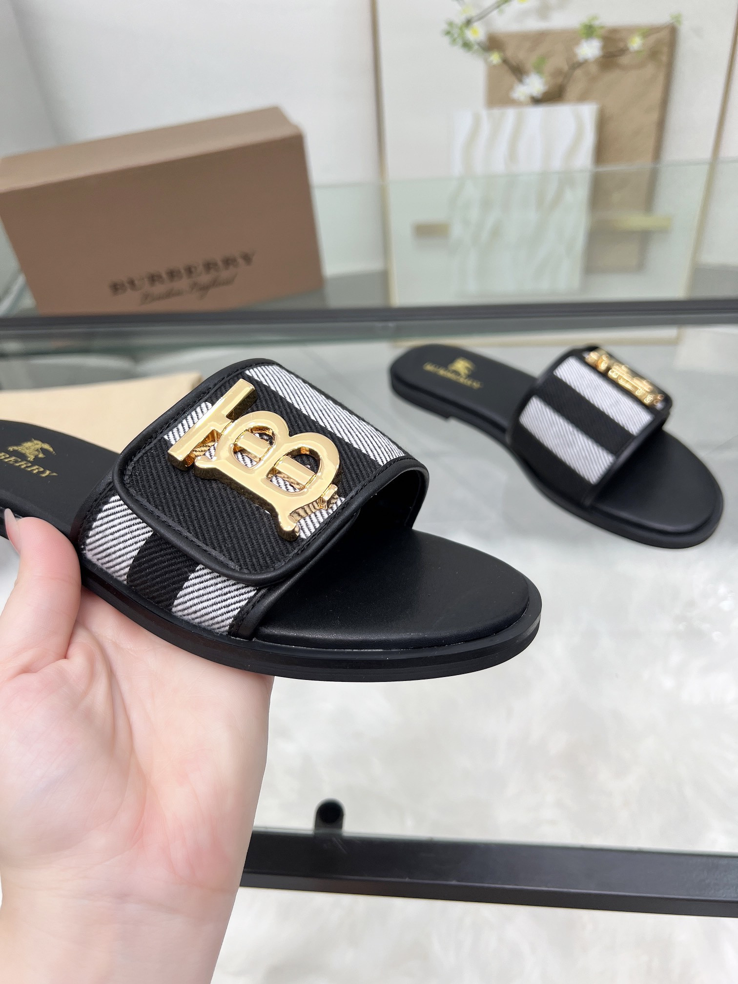 UA Burberry Slides