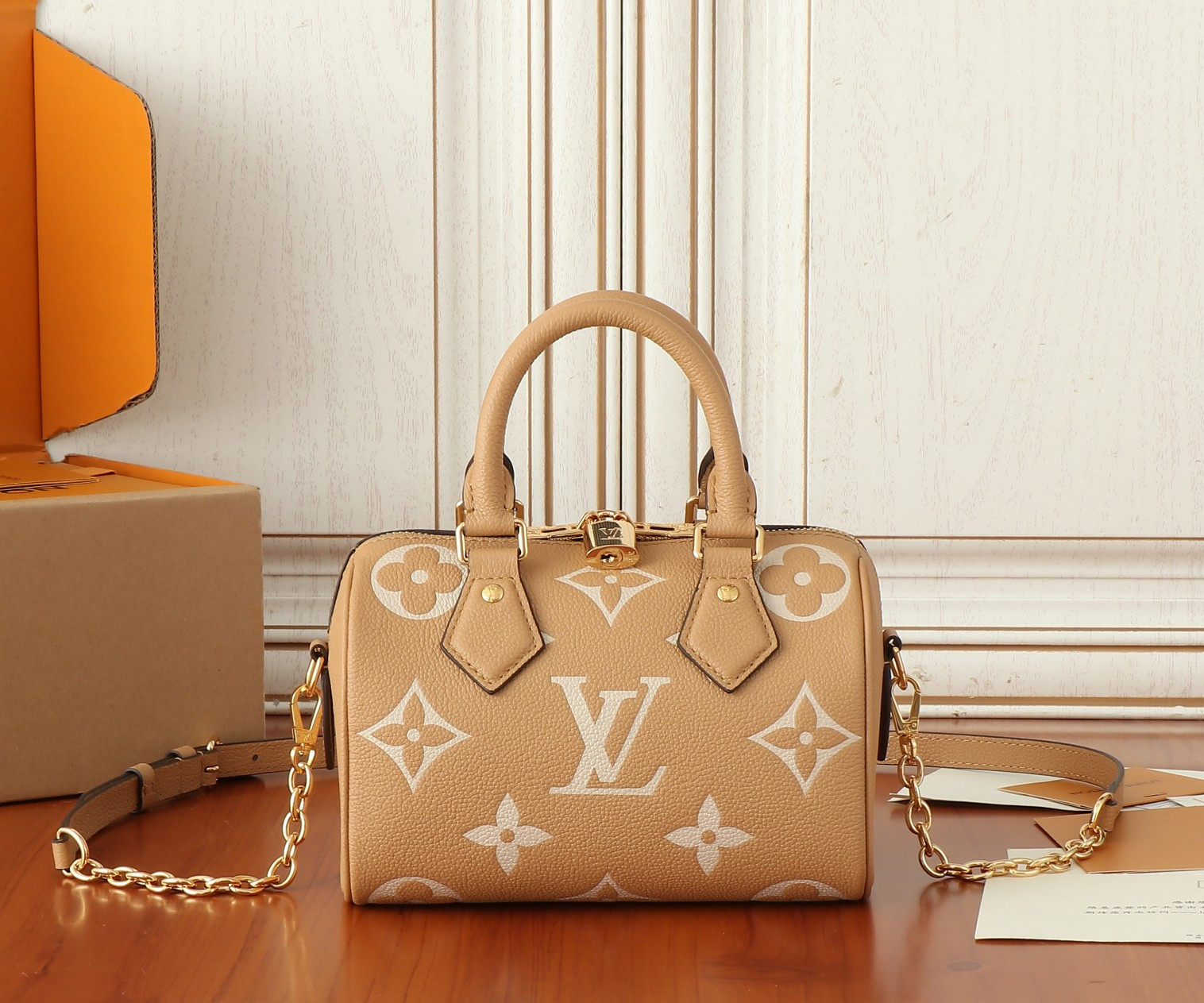 LV Speedy Bandoulière 20 M12713 13.5 x 12 x 20.5 cm