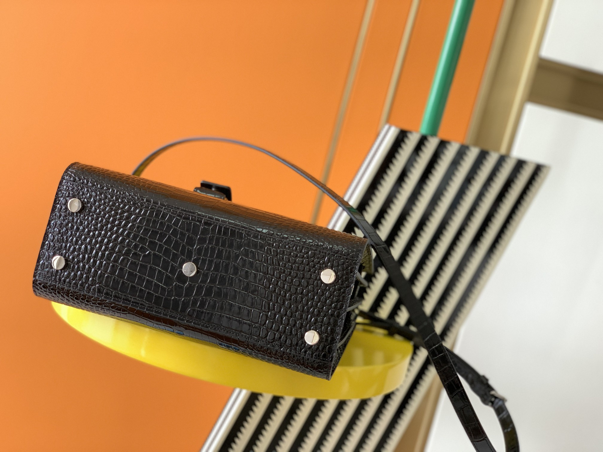 YSL SAC DE JOUR IN EMBOSSED CROCODILE LEATHER - baby 26x13.5x12.5cm