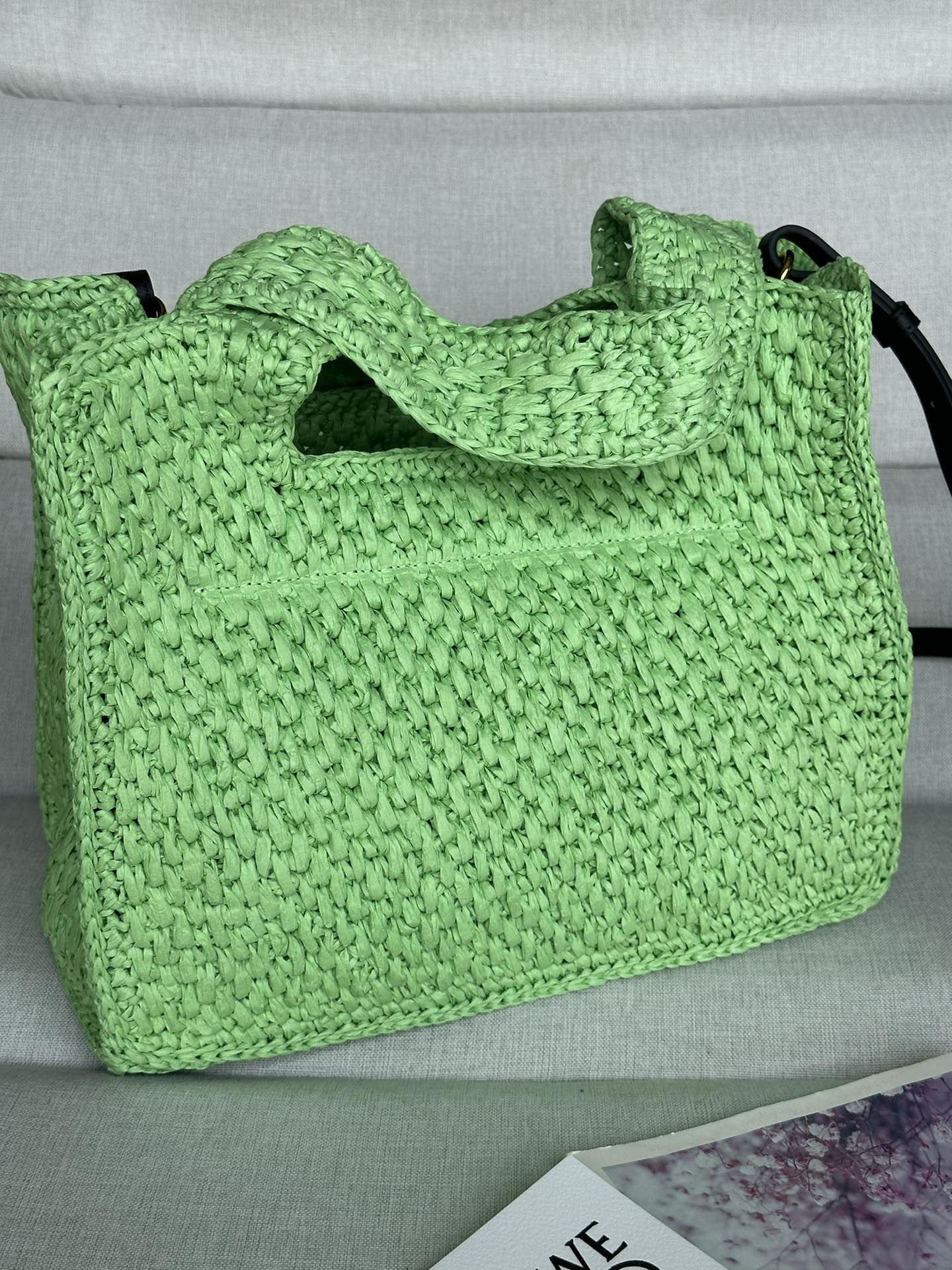 LOEWE Font Tote 30x25.5x15cm