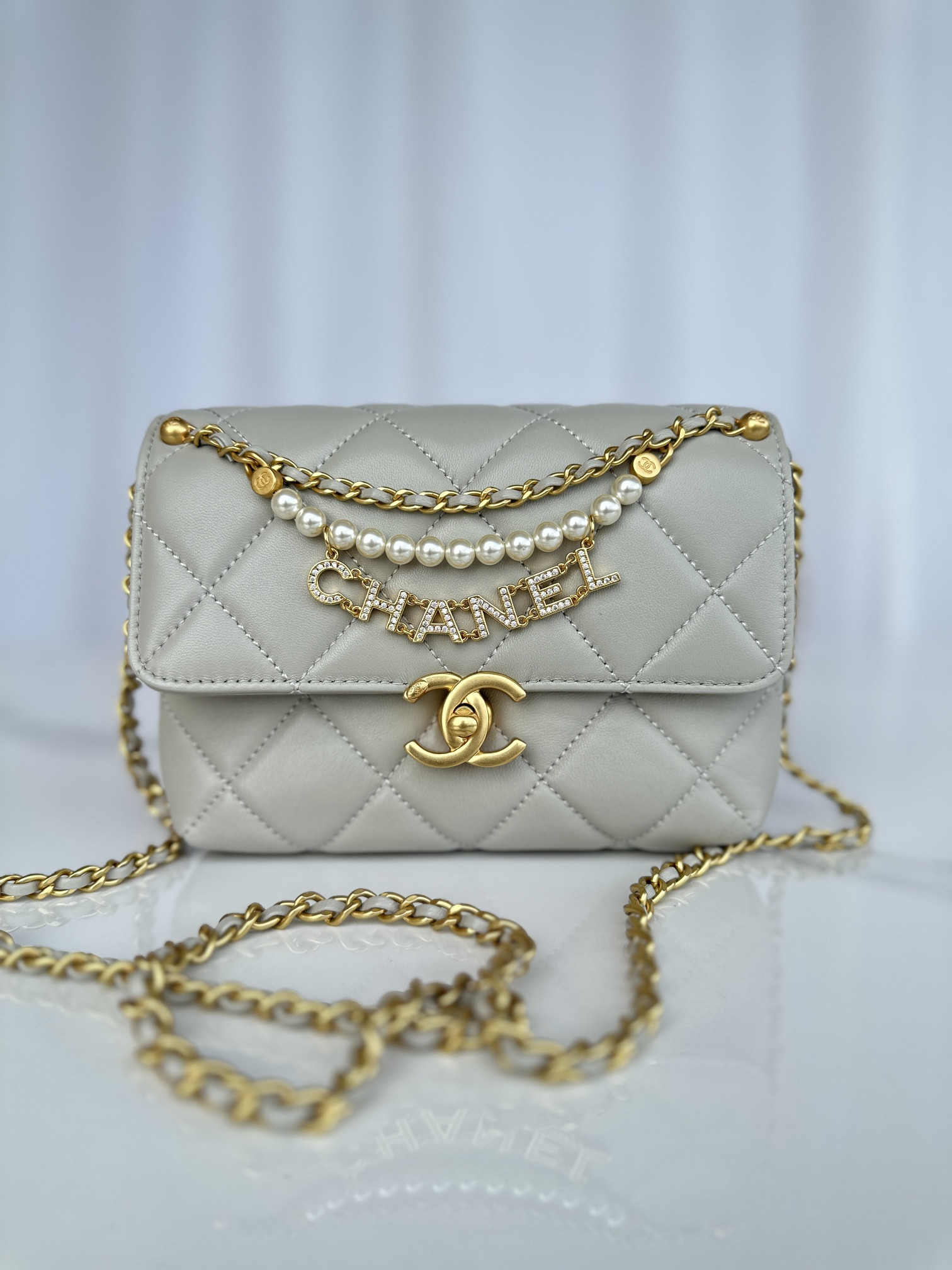 Chanel Mini Flap Bag 19x12.5x8cm