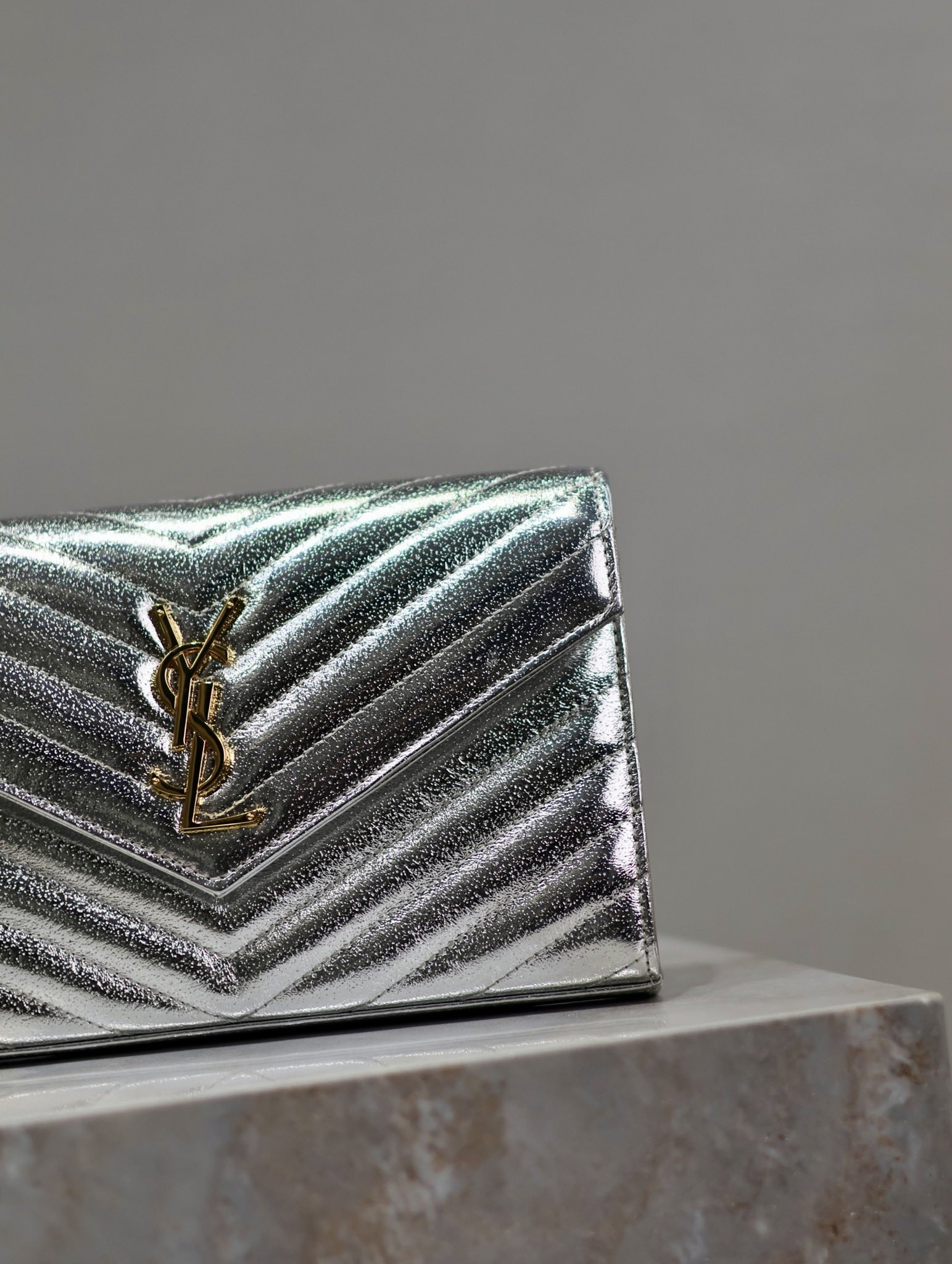 YSL Cassandra Monogram Classic Chain Wallet  22.5 x 14 x 4cm