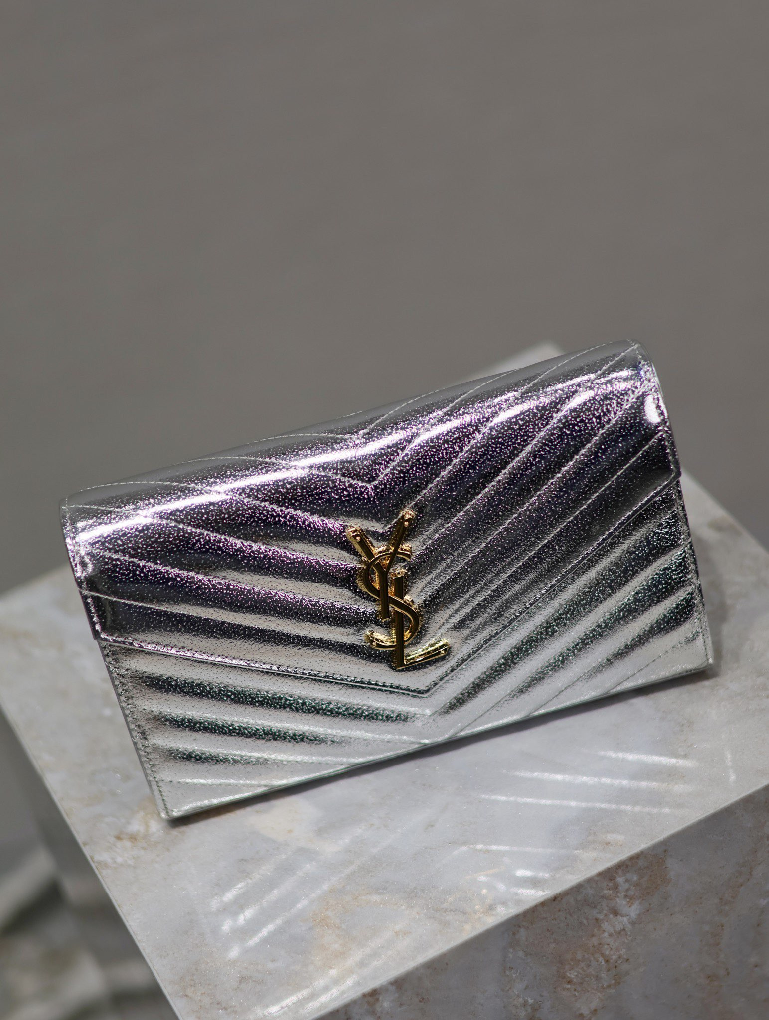 YSL Cassandra Monogram Classic Chain Wallet  22.5 x 14 x 4cm