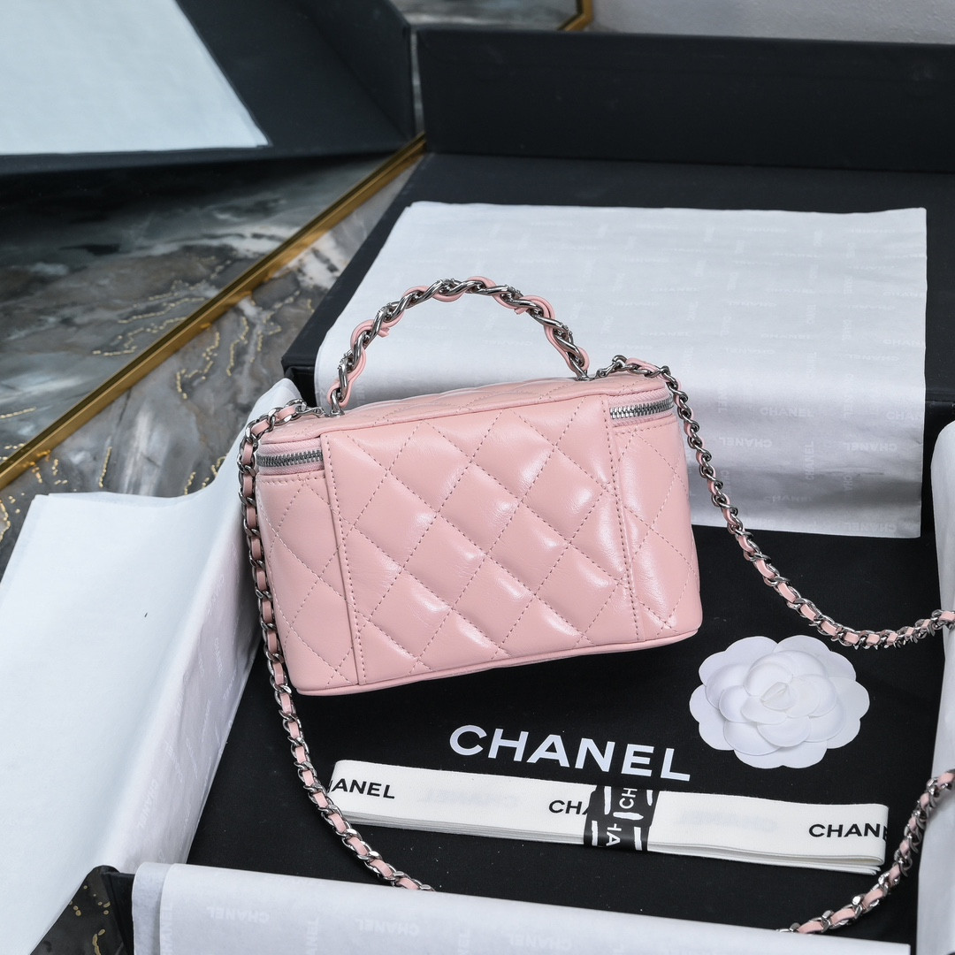 Chanel Clutch With Chain 17x10x8cm