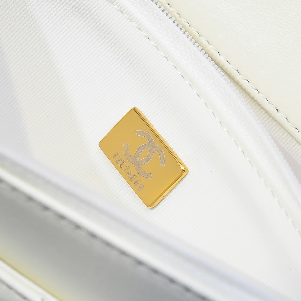 Chanel Clutch With Chain 19cm