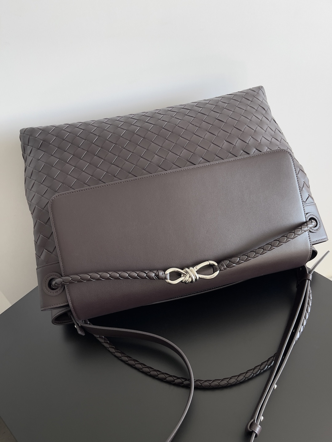 Bottega Veneta Large Andiamo Messenger 43x32x20cm