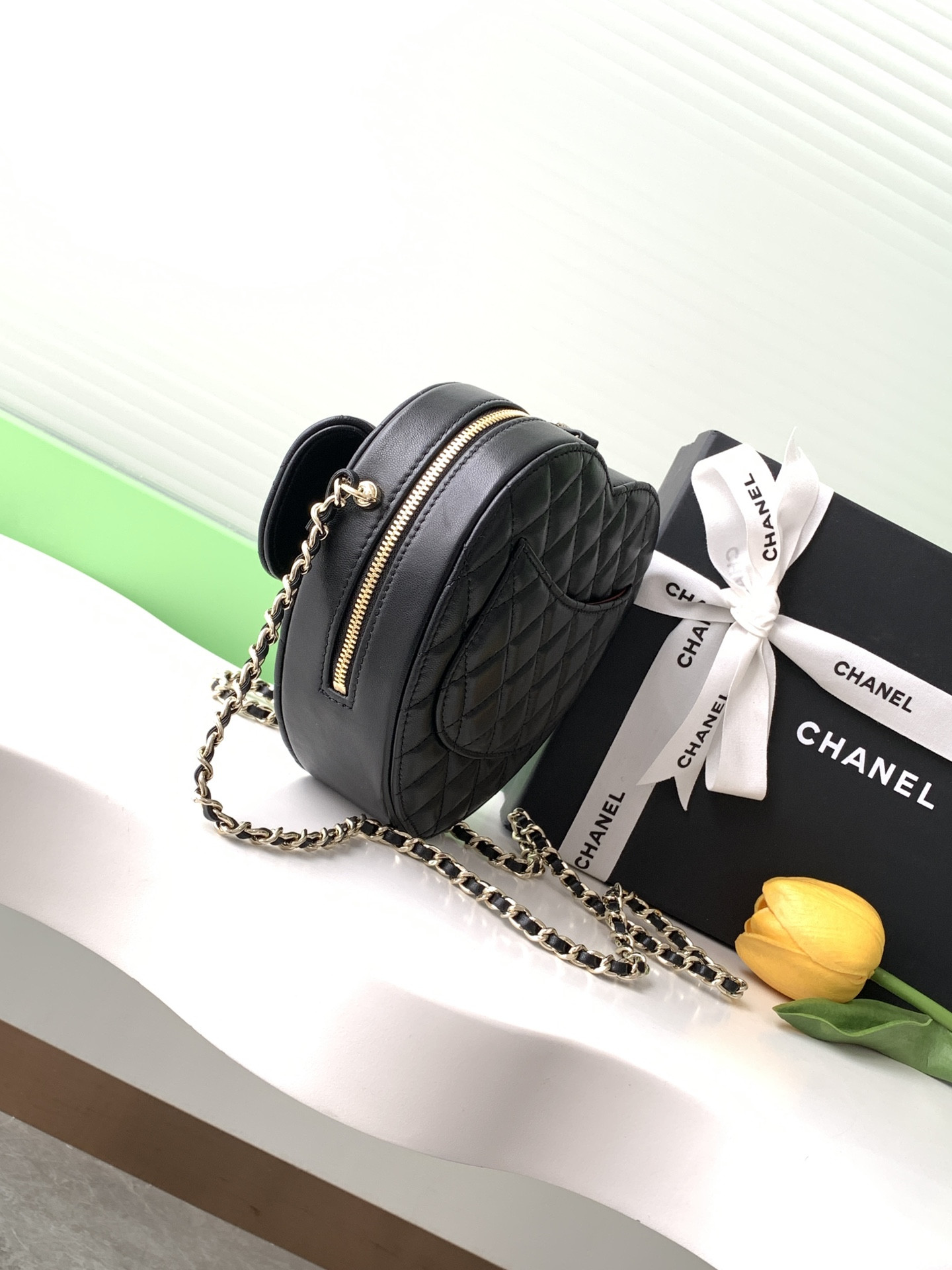 Chanel 22cc Love Bag AS3191 18x16.5x6.5cm
