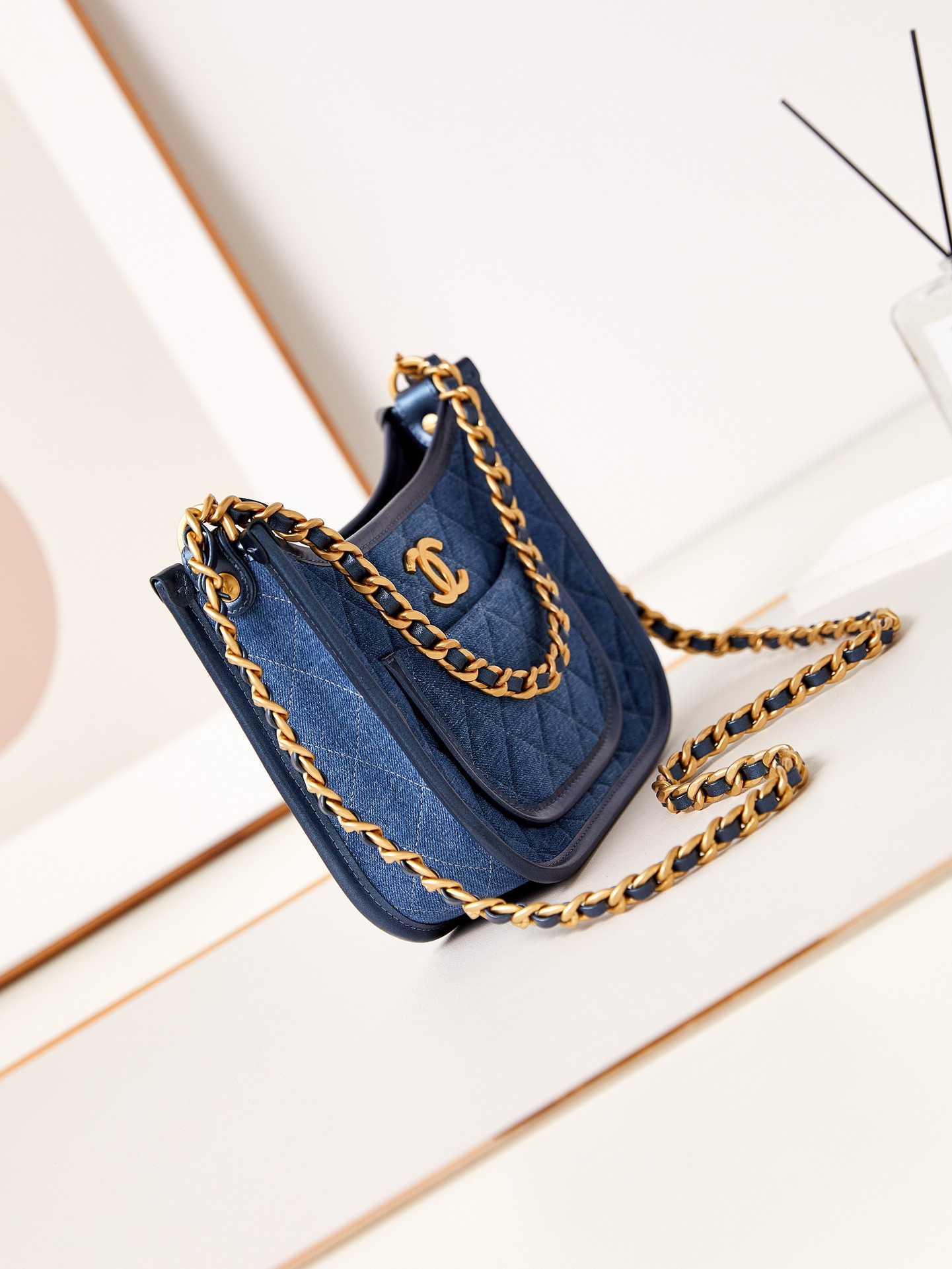 Chanel 24s Denim Retro HOBO Bag 20x24x6cm