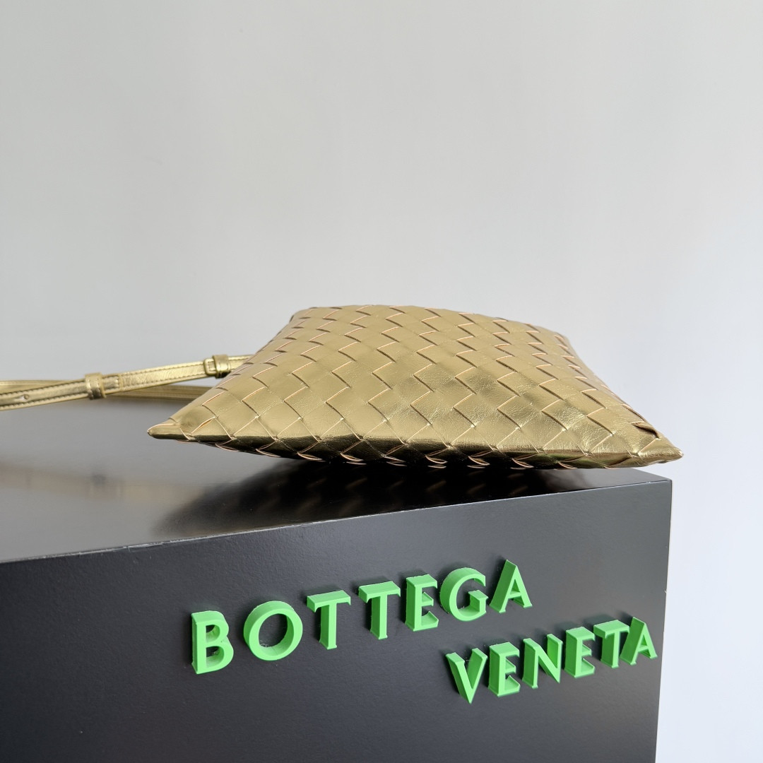Bottega Veneta Mini Hop 25.5x14.5x11cm