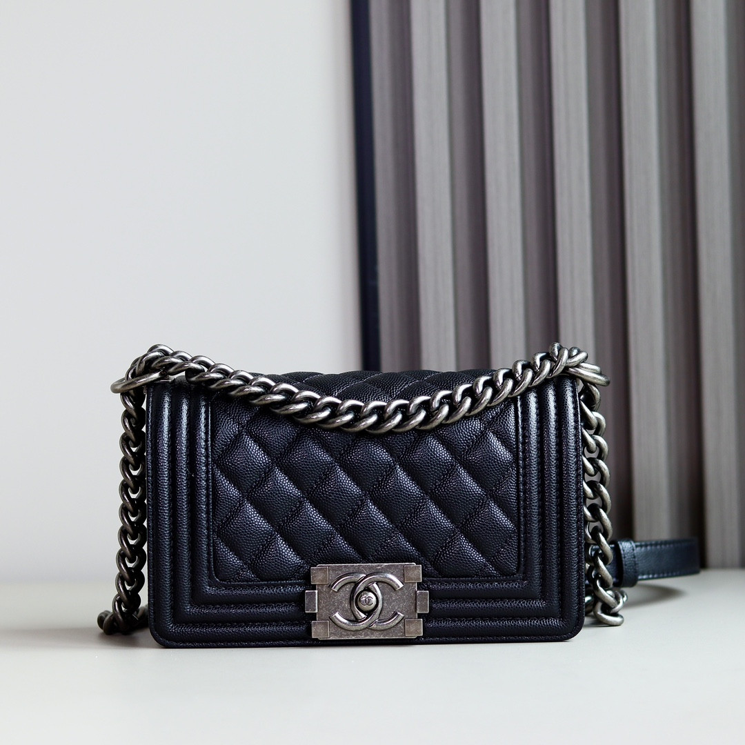 CHANEL Small BOY Handbag A67085 12x20.5x8.5cm