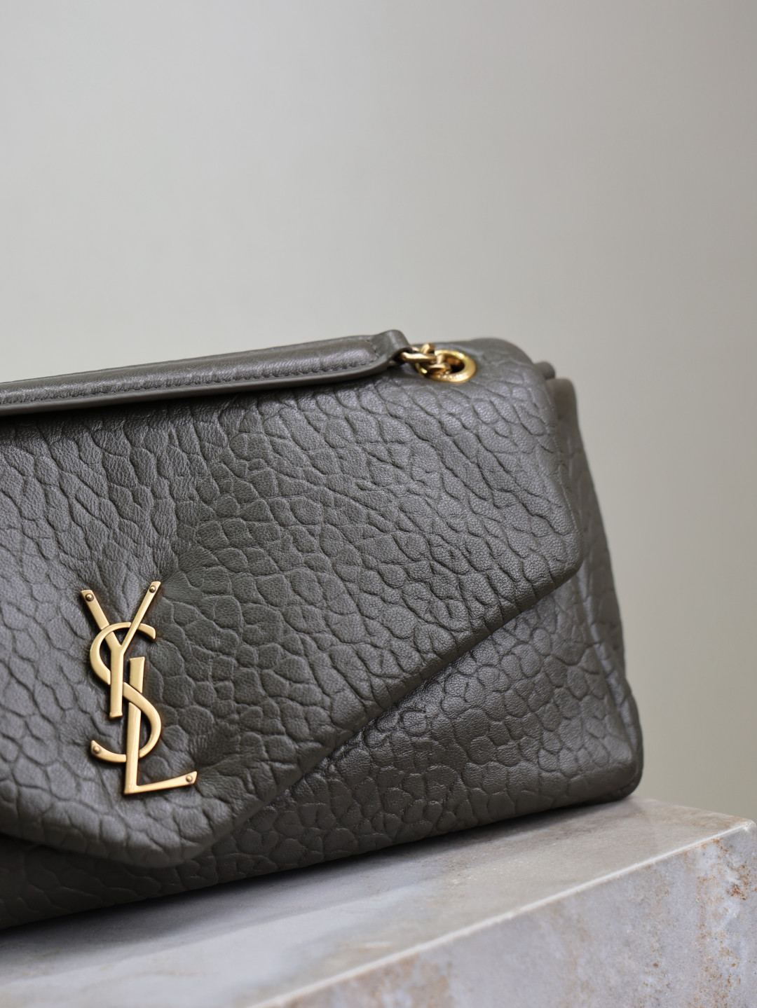 YSL CALYPSO medium in grained lambskin 800916 30x15x7.5cm
