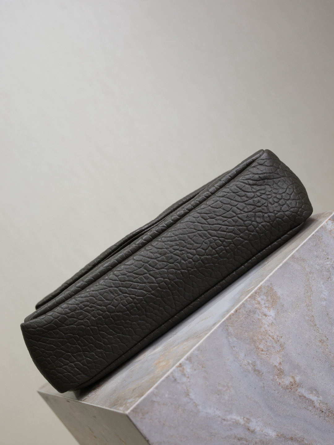 YSL CALYPSO medium in grained lambskin 800916 30x15x7.5cm