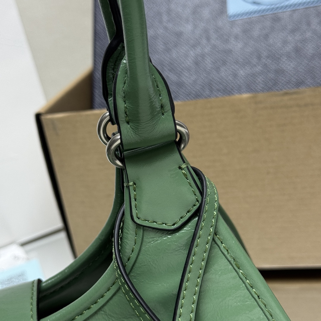 Prada Small Leather Tote Bag 18x26x12cm