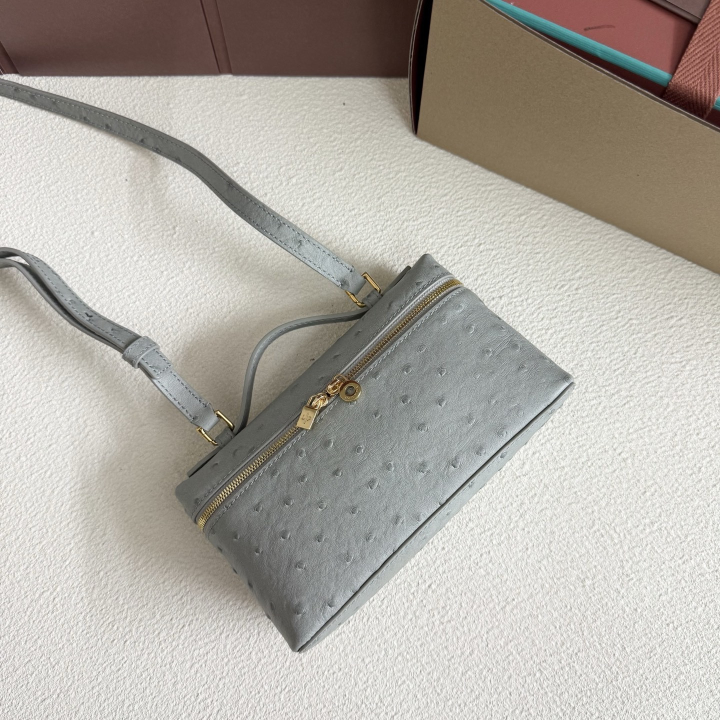 Loro Piana Extra Pocket L19 Ostrich-grained Leather 11 x 19 x 6.5 cm