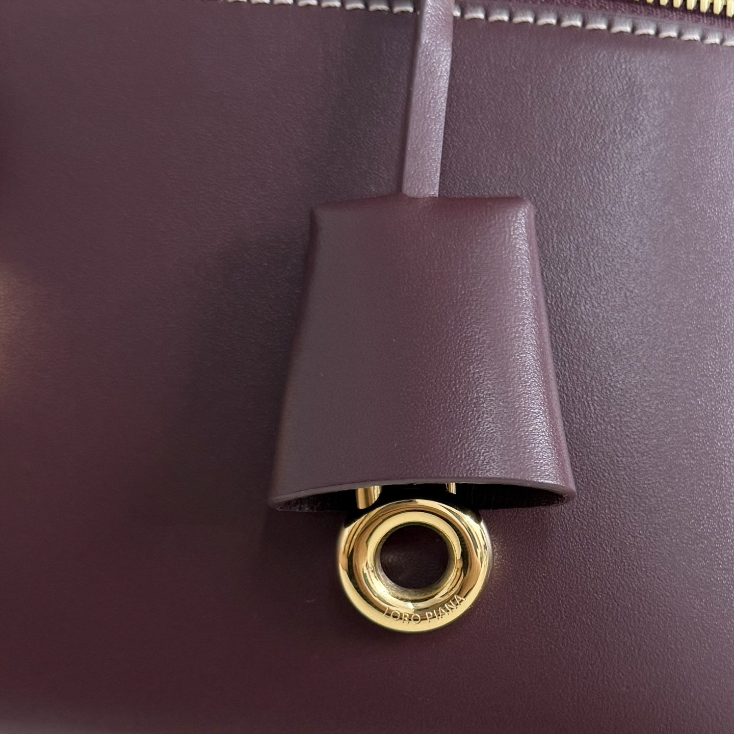 Loro Piana Extra Pocket L27 Calfskin 16x27x10cm