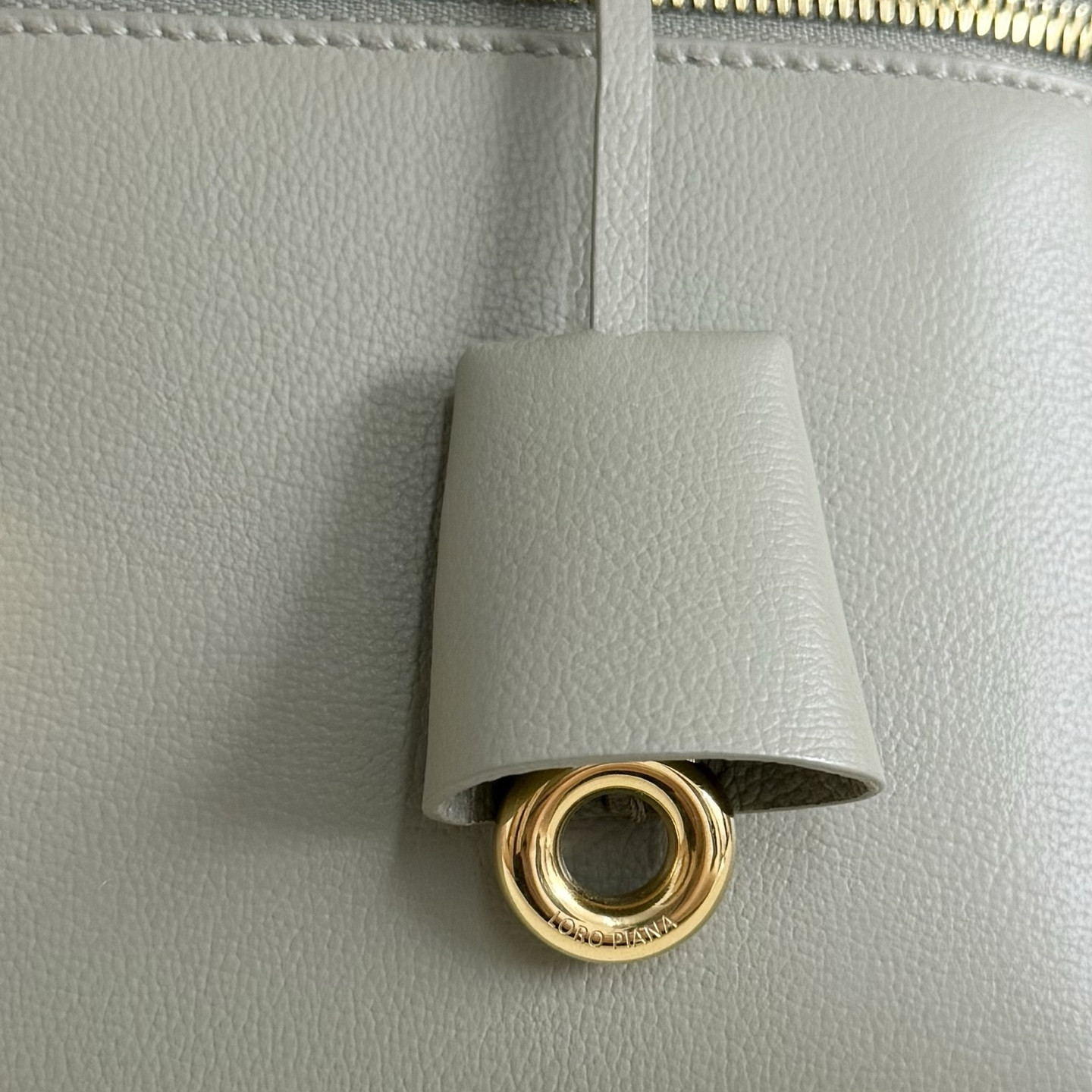 Loro Piana Extra Pocket L27 Calfskin 16x27x10cm