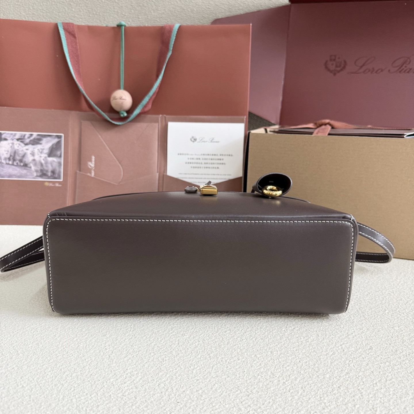 Loro Piana Extra Pocket L27 Calfskin 16x27x10cm