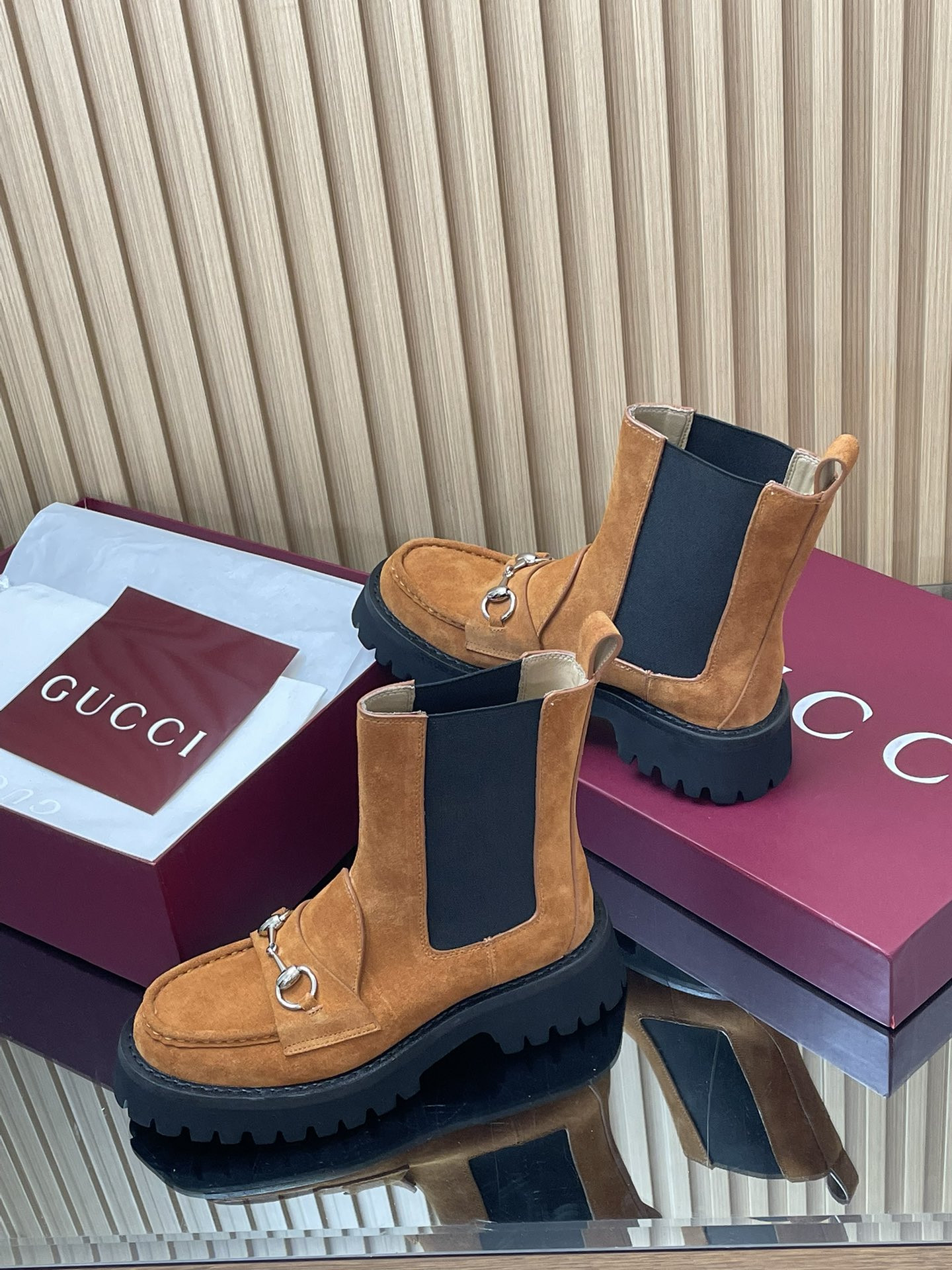 UA Gucci Women